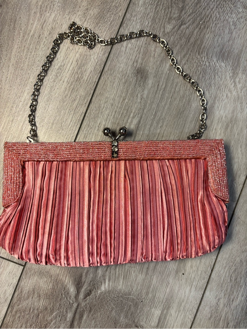 Stylish Pink Beaded Pleated Satin Evening Clutch - Picture 2 of 8